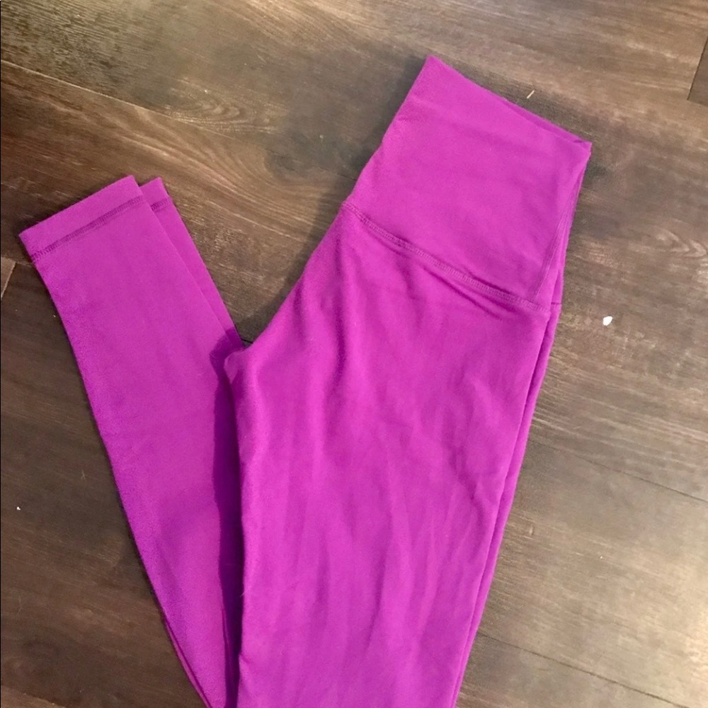 Neon purple lululemon wunder unders size 6